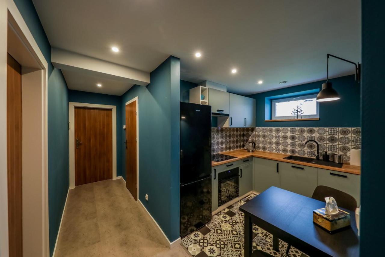 Trzy Male Drzewka Apartment Wielka Wies  Luaran gambar