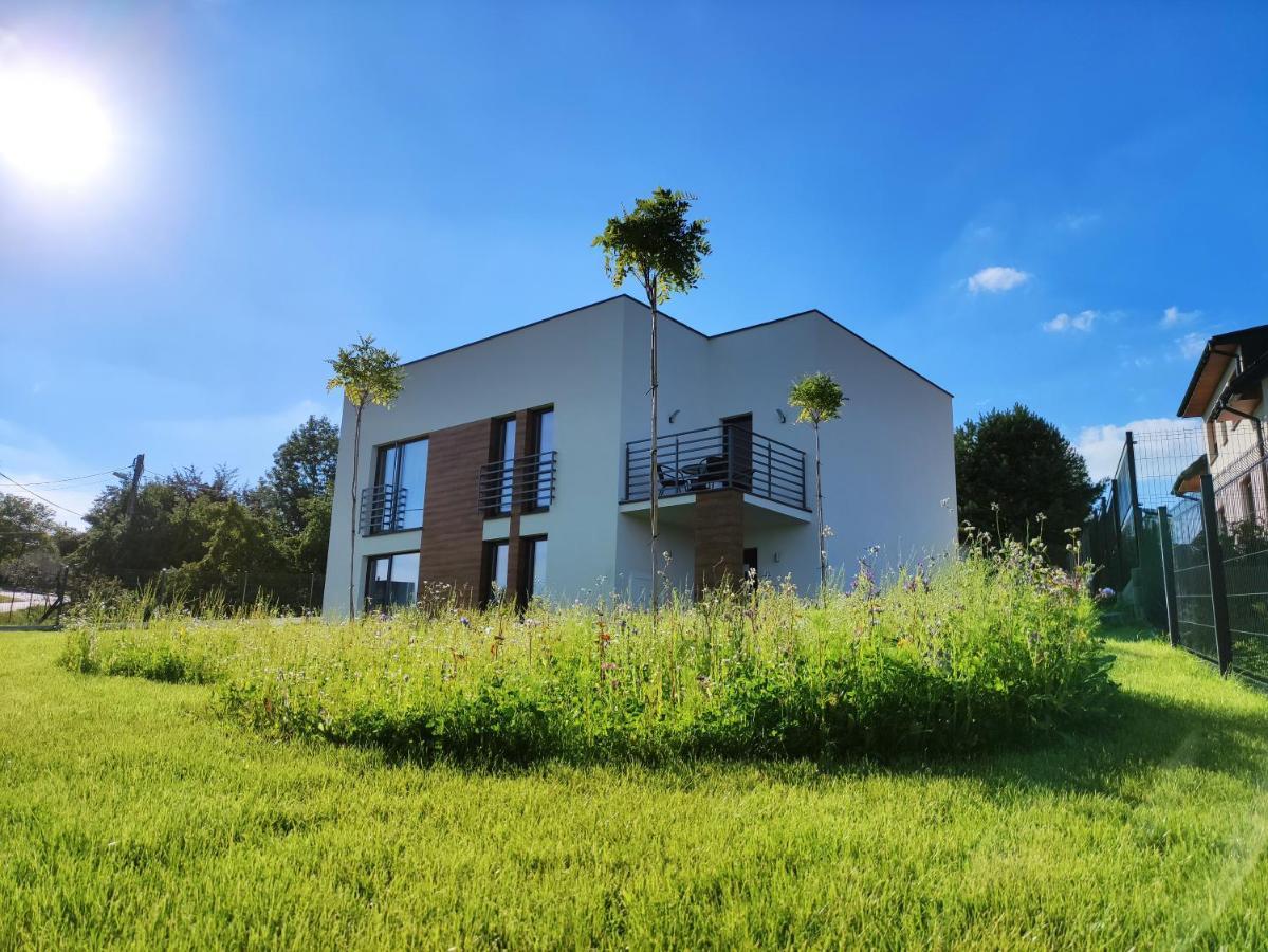 Trzy Male Drzewka Apartment Wielka Wies  Luaran gambar