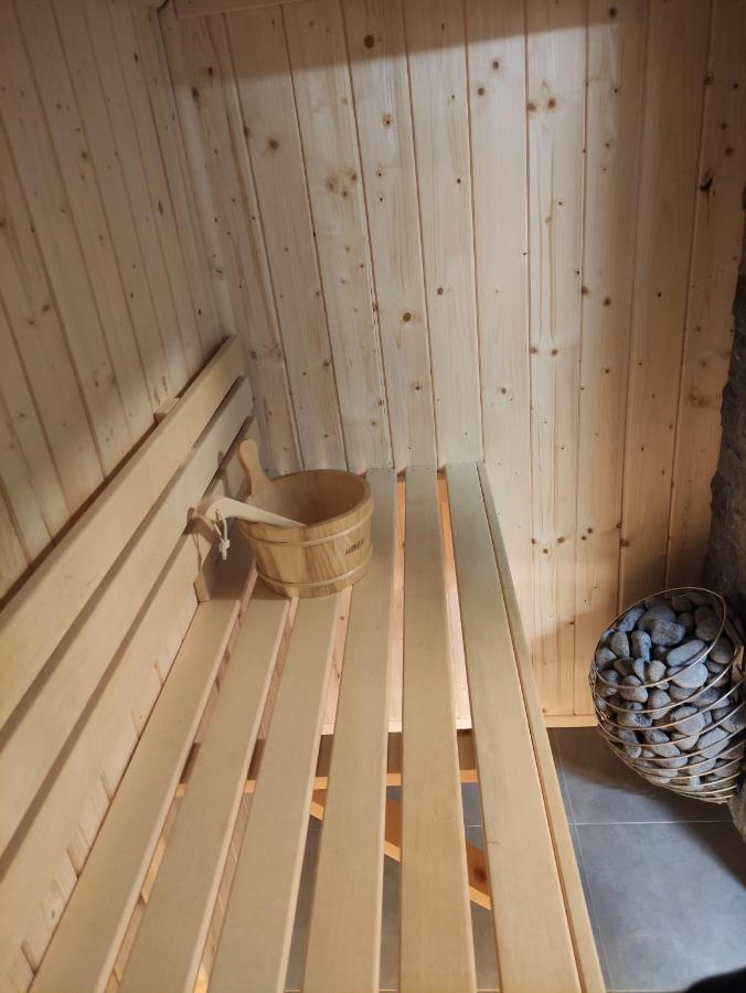 Trzy Male Drzewka Apartment Wielka Wies  Luaran gambar