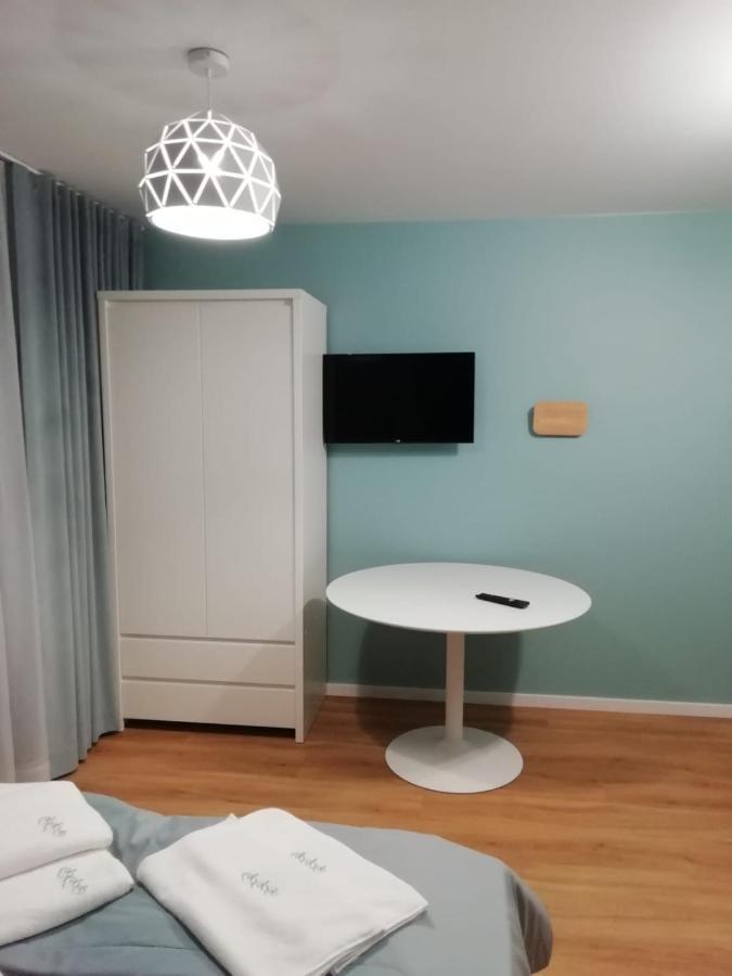 Trzy Male Drzewka Apartment Wielka Wies  Luaran gambar