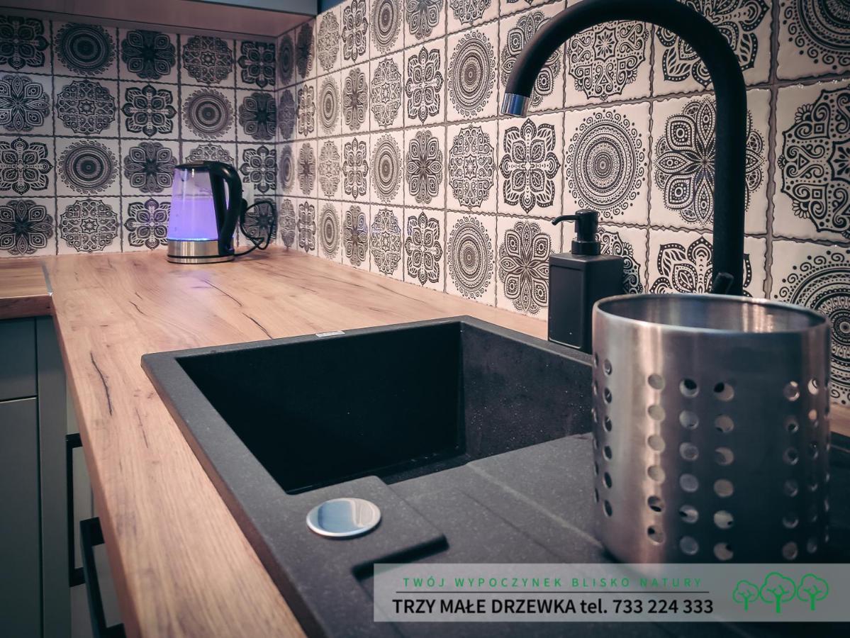 Trzy Male Drzewka Apartment Wielka Wies  Luaran gambar