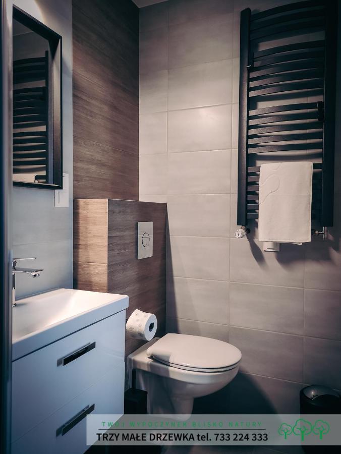 Trzy Male Drzewka Apartment Wielka Wies  Luaran gambar
