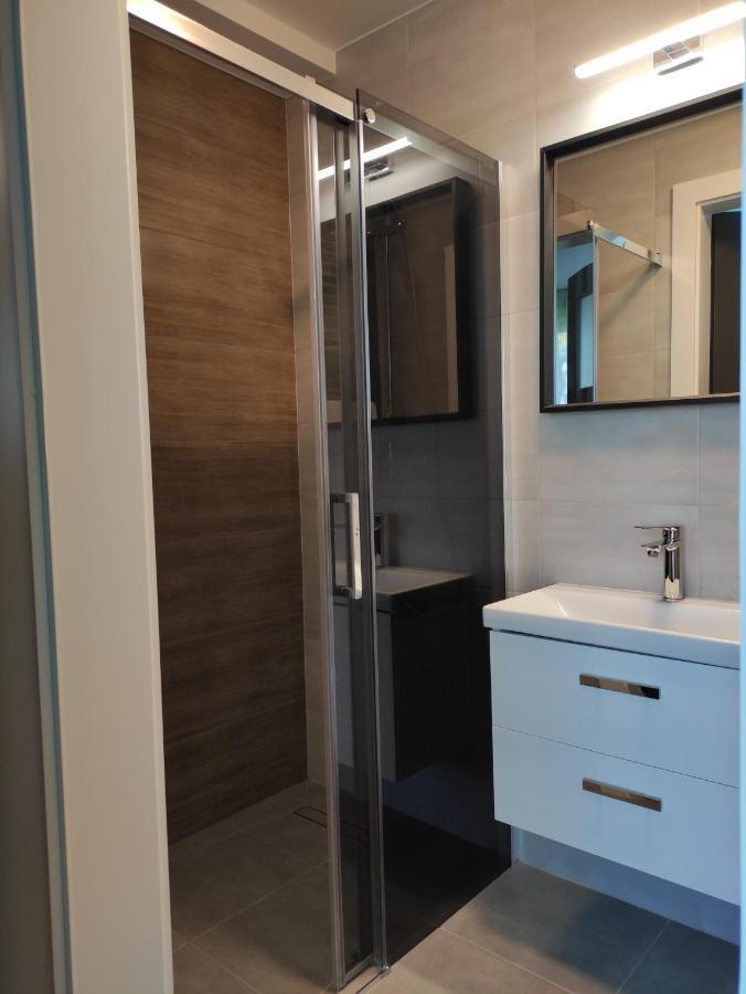 Trzy Male Drzewka Apartment Wielka Wies  Luaran gambar